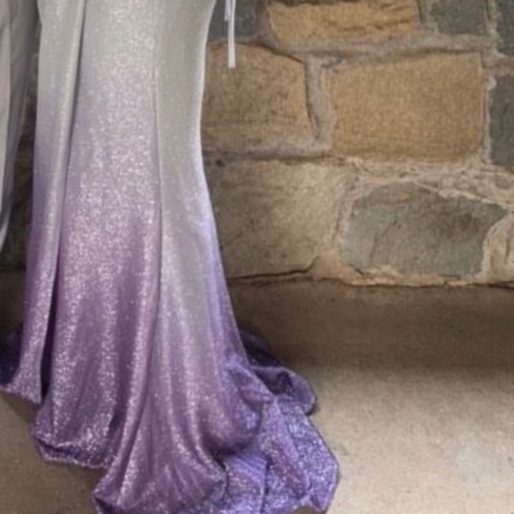 Prom dress - Picture 4 of 7